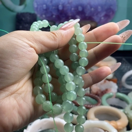 未镶嵌雕花手镯石英质玉