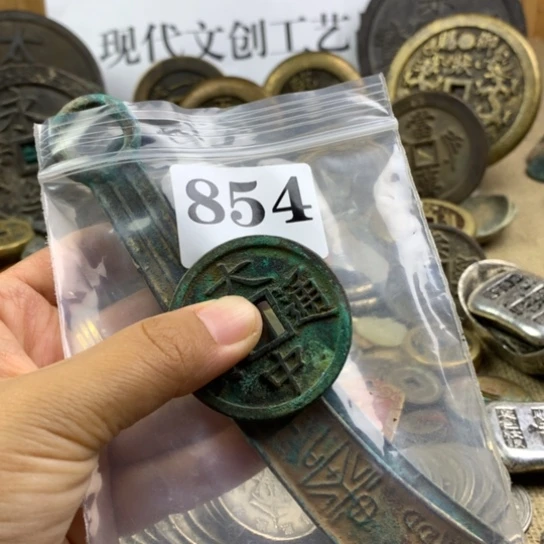 天***云铜现代文创工艺品