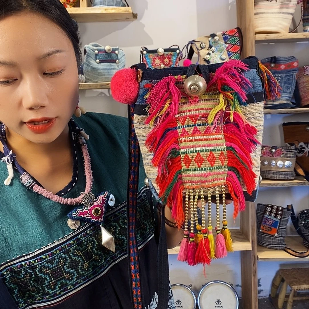 织绣手工制作工艺包包