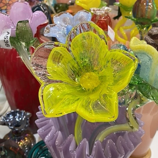 琉璃花瓶高45厘米宽