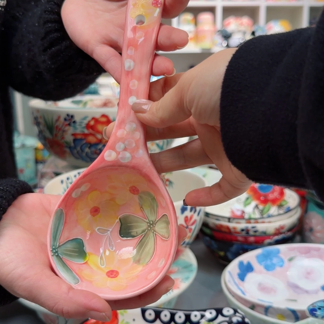 瓷片粉色大汤勺一只