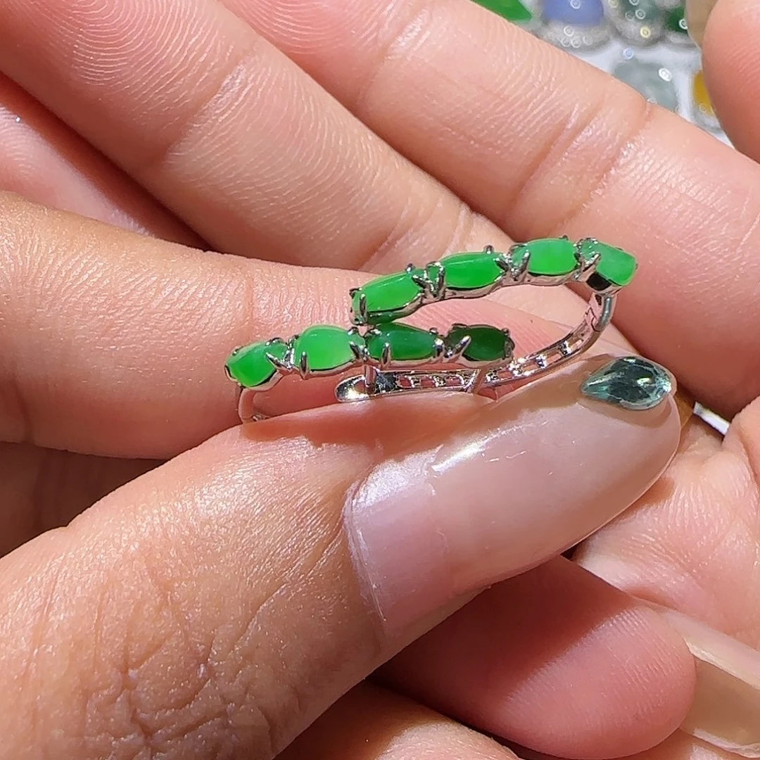 【闪购商品】18K金镶嵌翡翠耳饰天然