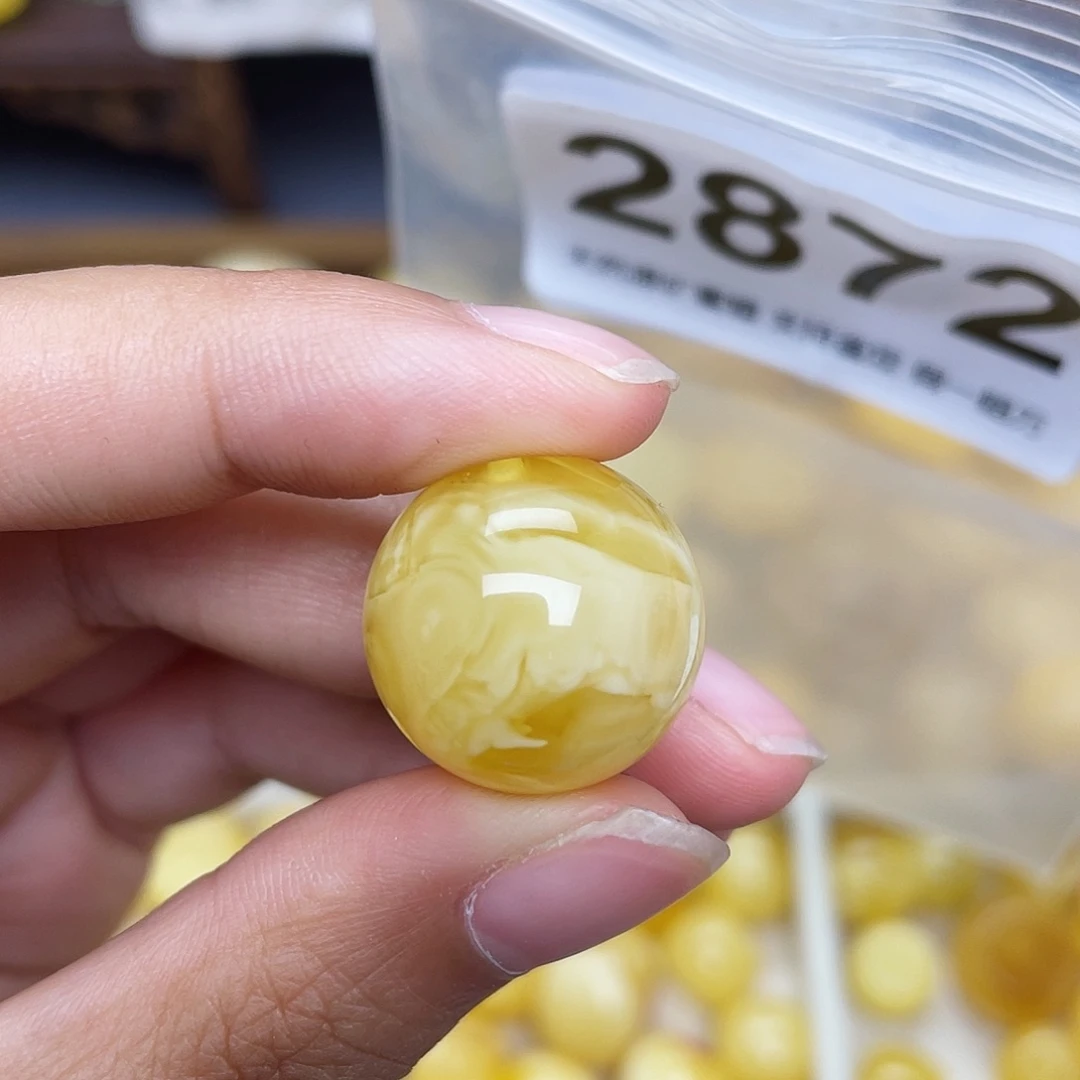 蜜蜡未镶嵌珠宝奇石18.4沙眼