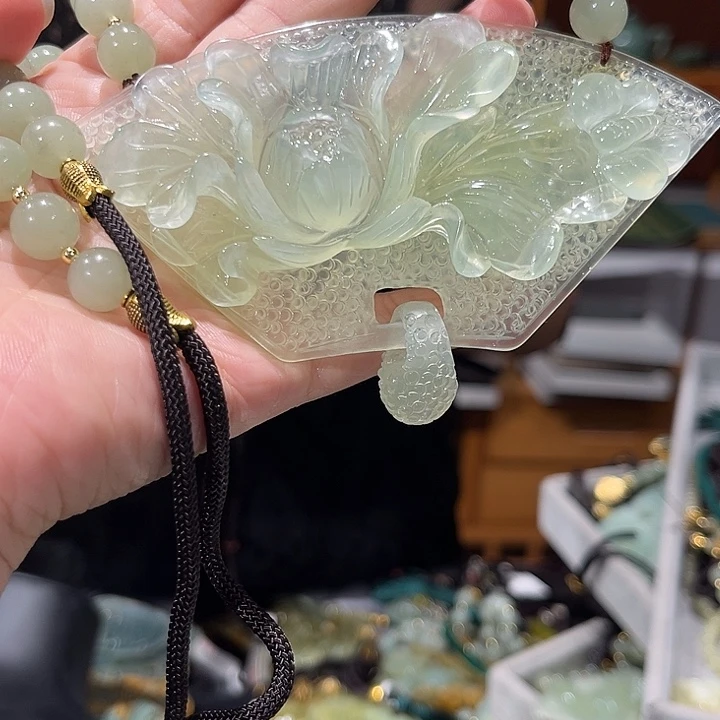 未镶嵌岫玉毛衣链