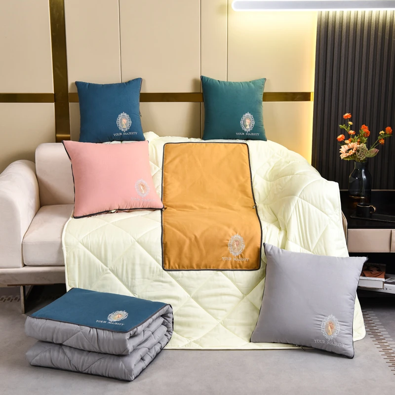 云棉绣花刺绣多功能抱枕被车载被子午休办公室小被子夏被空调被