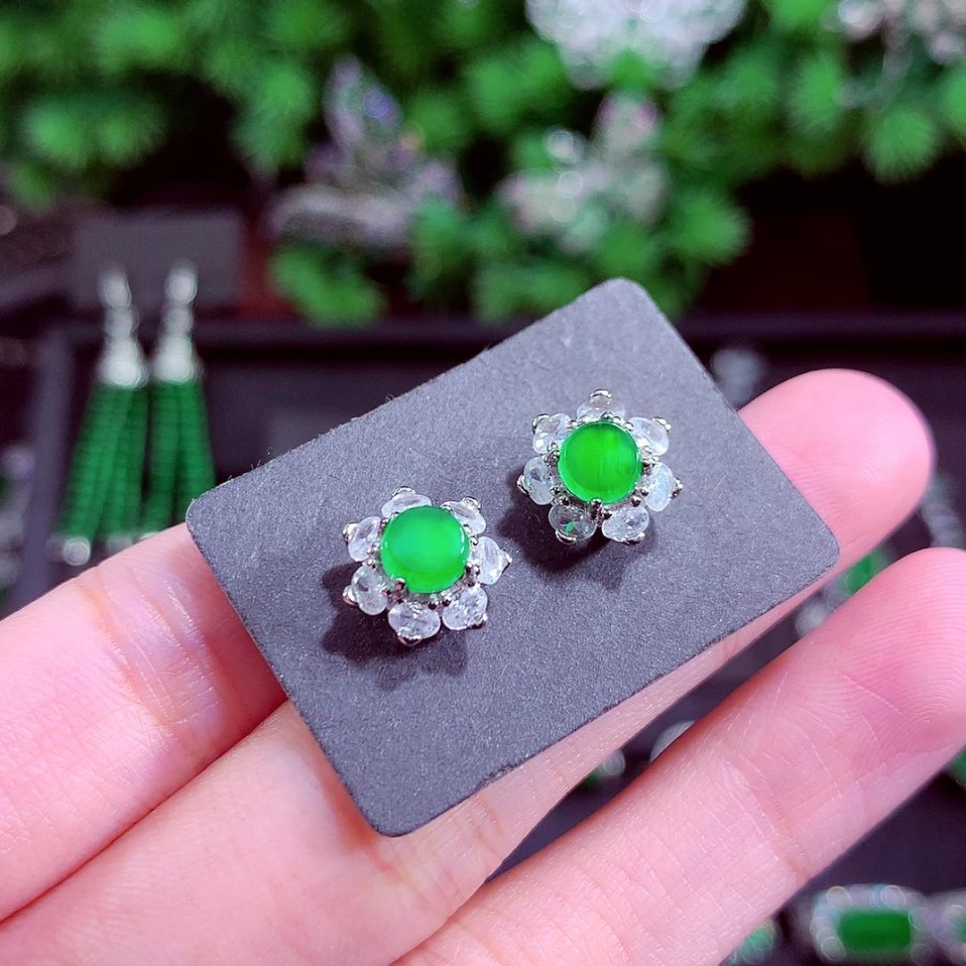 颈饰未镶嵌翡翠天然