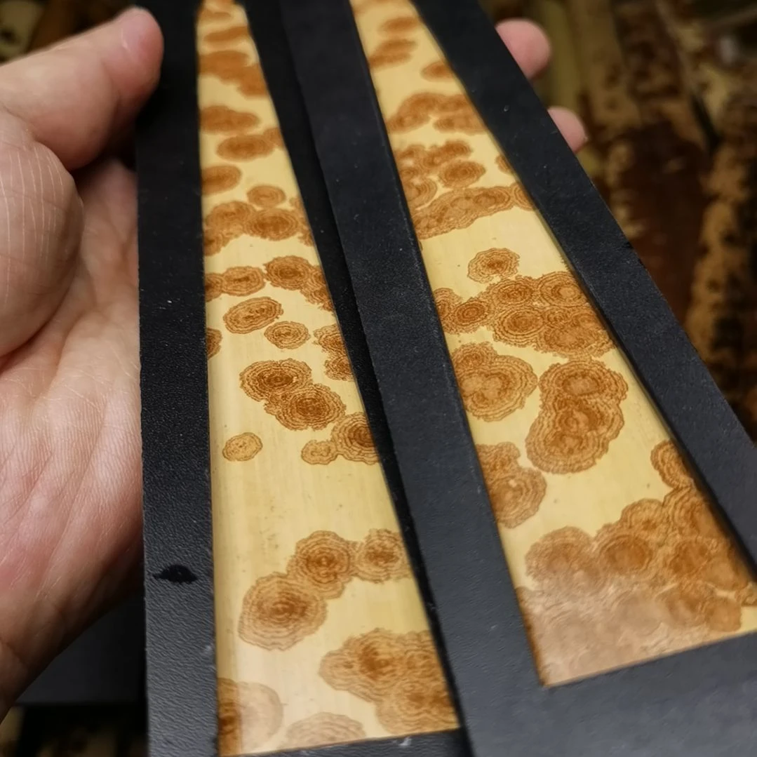 扇子刚开的9.7-2.5的大花绿春扇料