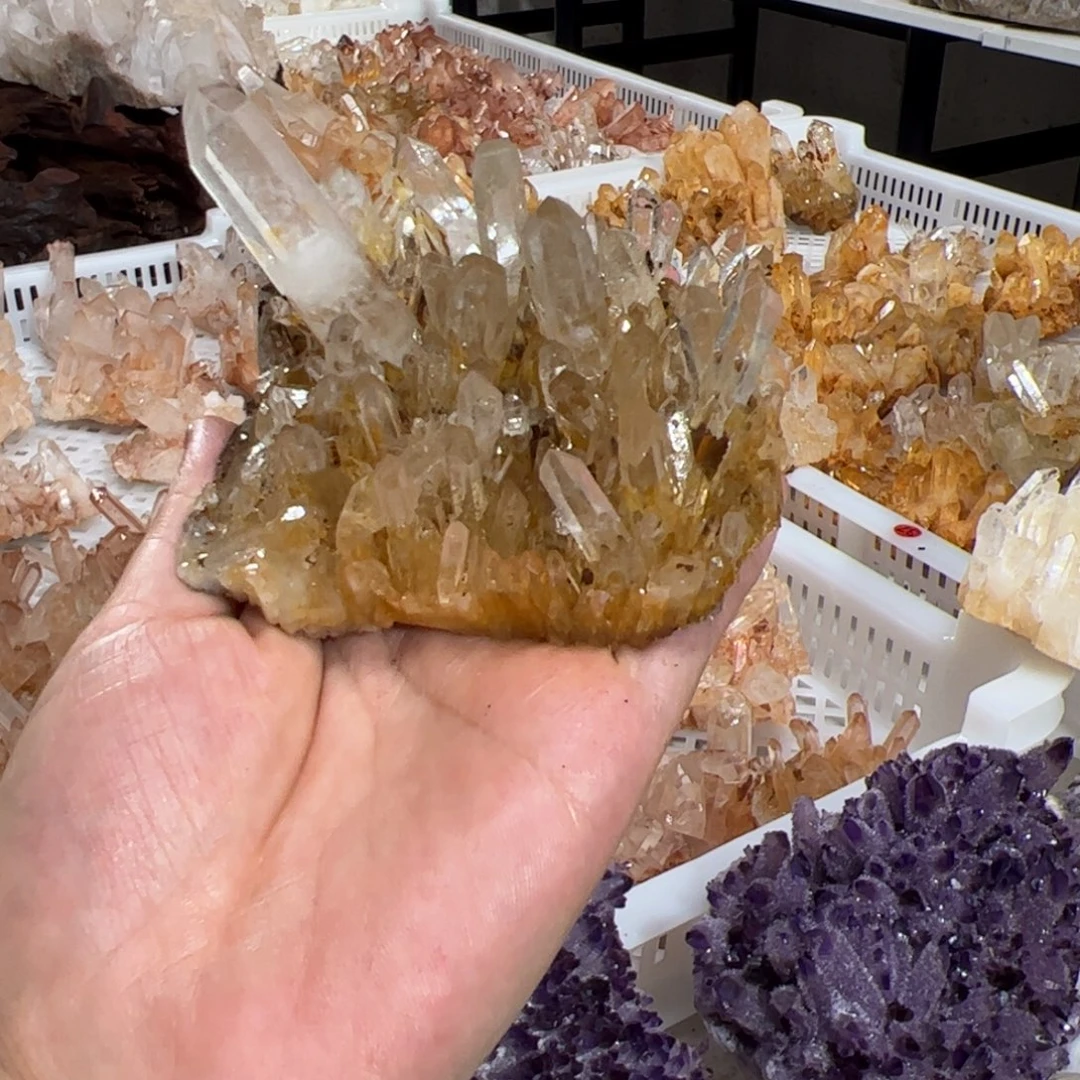 V***诗未镶嵌珠宝半成品水晶