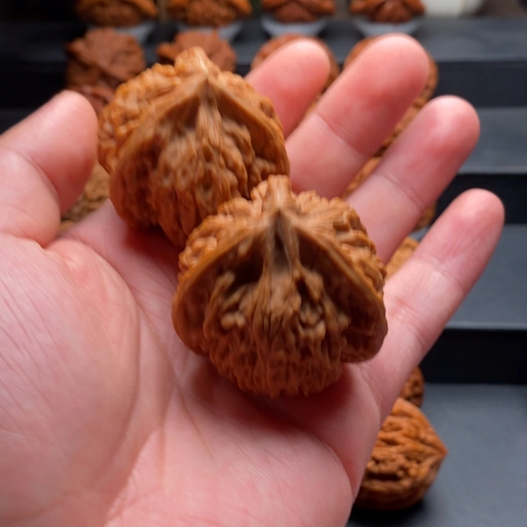 南***骁吊坠文玩核桃核为贵