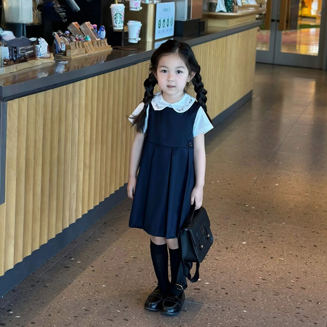 小惜亦女童套装2025夏季新款童装刺绣娃娃领短袖T恤学院风背心裙