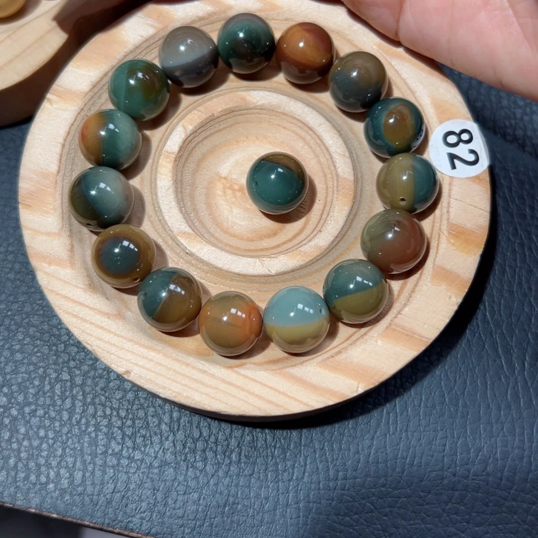 嘟***噜未镶嵌手链石英质玉191
