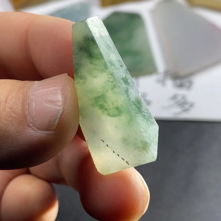 定制翡翠未镶嵌包工