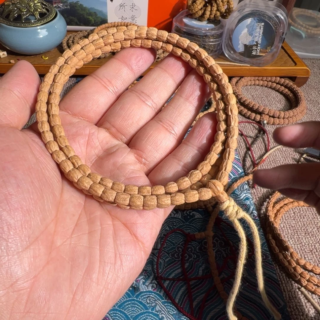 青***鱼柏香籽/百香籽吊坠