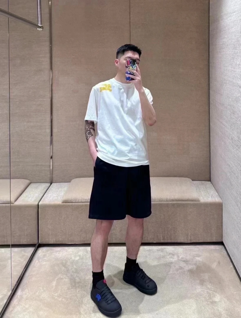 99新 BURBERRY/博柏利 夏季休闲男装新款T恤衫 马术骑士/xs码