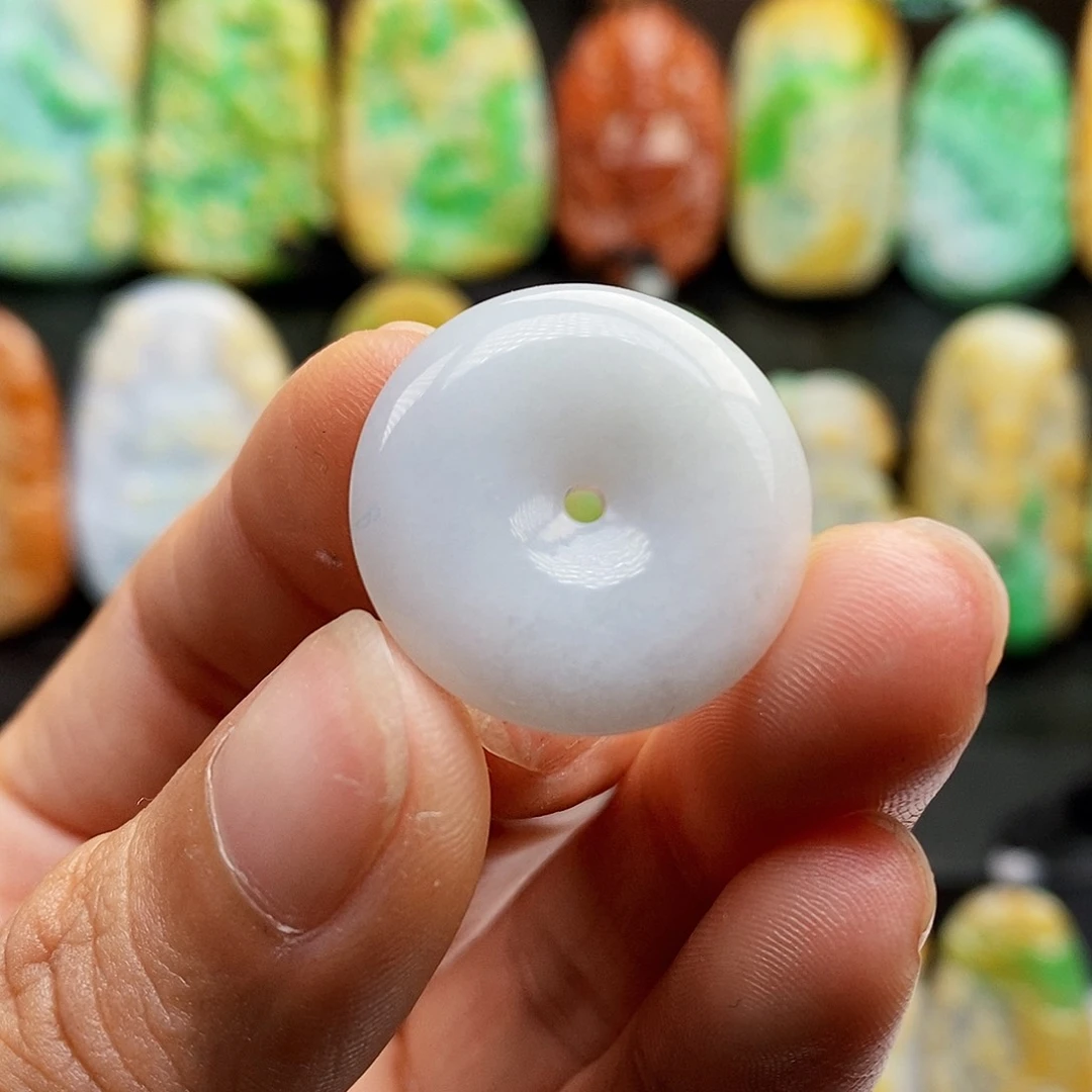 颈饰未镶嵌翡翠翡翠A货一物一证