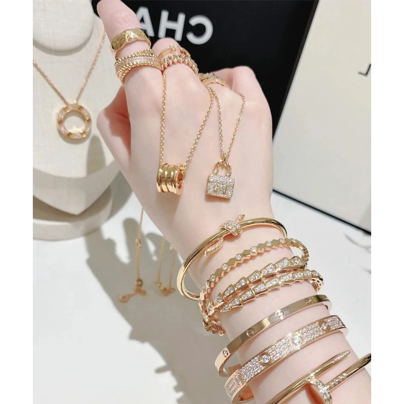 【专属】 love系列 钉子系列 高端优雅女款手镯R14-2