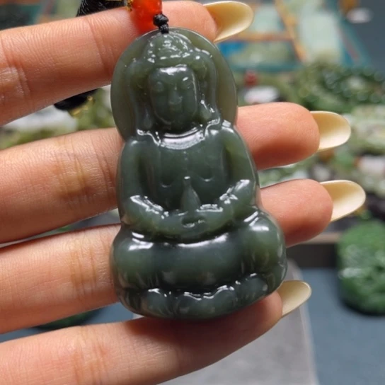 和田玉未镶嵌颈饰