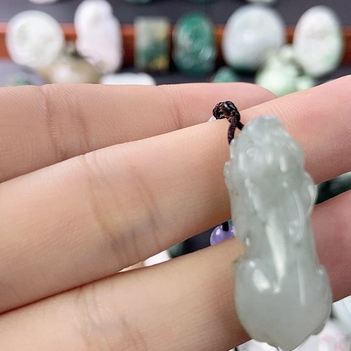 独山玉颈饰未镶嵌