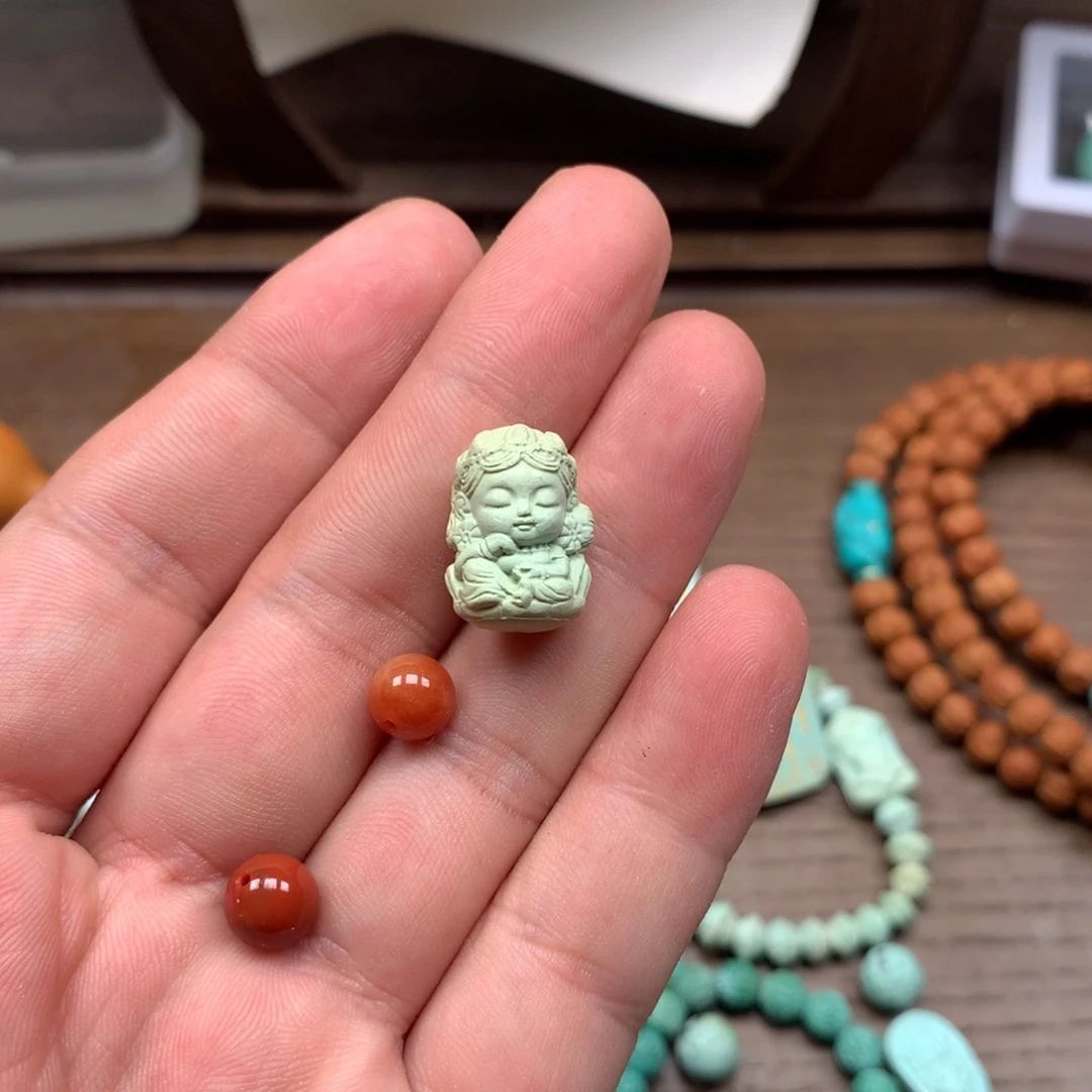 南红玛瑙未镶嵌雕刻
