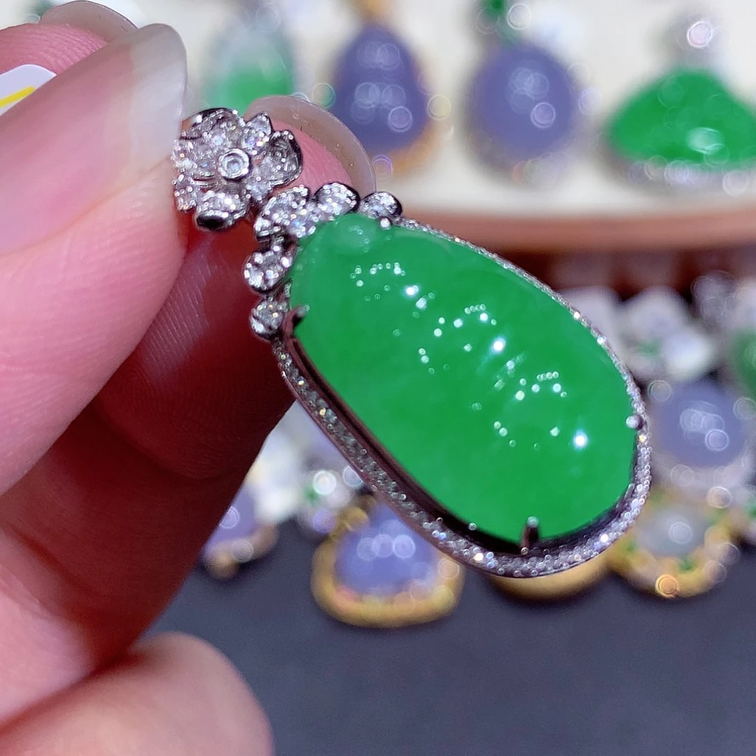 吊坠(不含链)18K金镶嵌翡翠