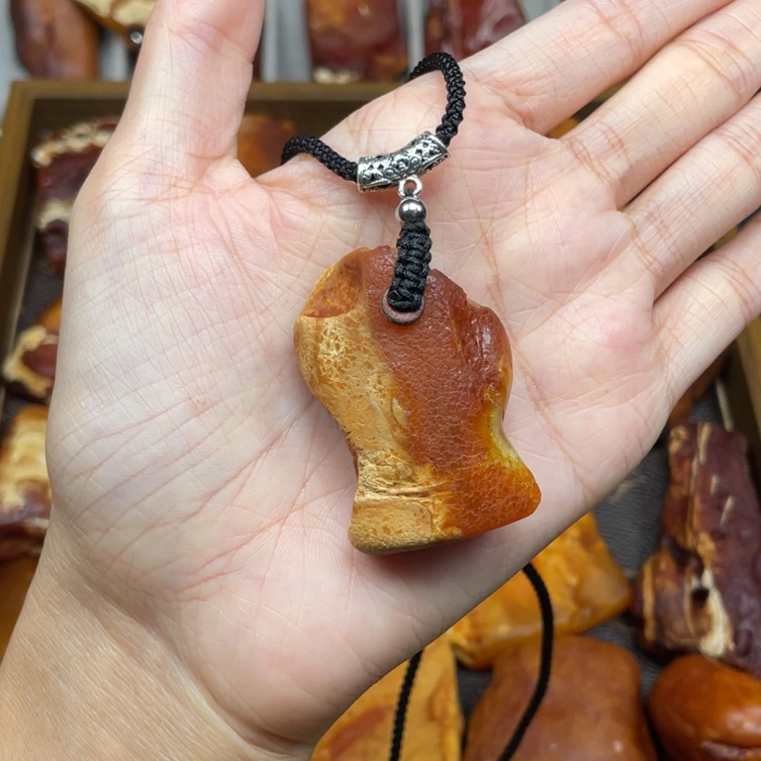 琥珀未镶嵌珠宝奇石