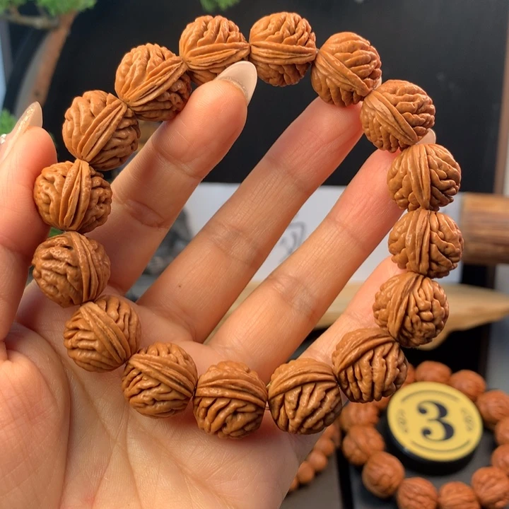 文玩核桃吊坠17刺龙