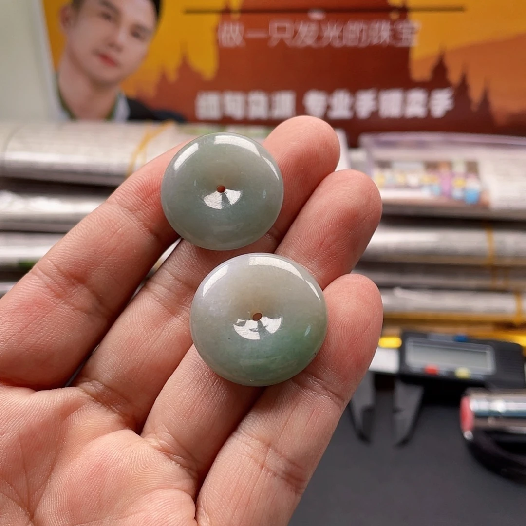 翡翠未镶嵌颈饰翡翠平安扣全1