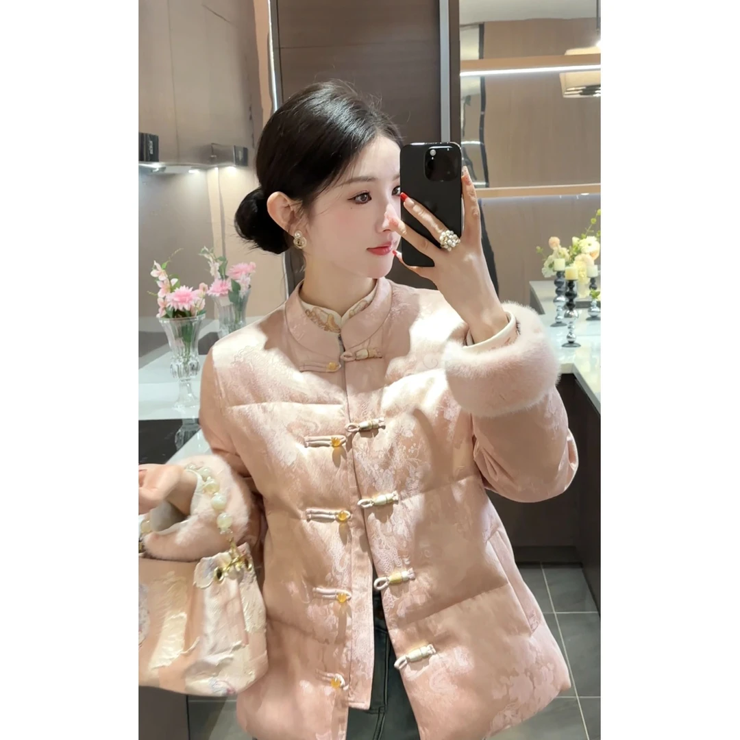 【周粥】【喜年】冬季新款设计感气质提花盘扣羽绒服百搭JJD4YRF8478