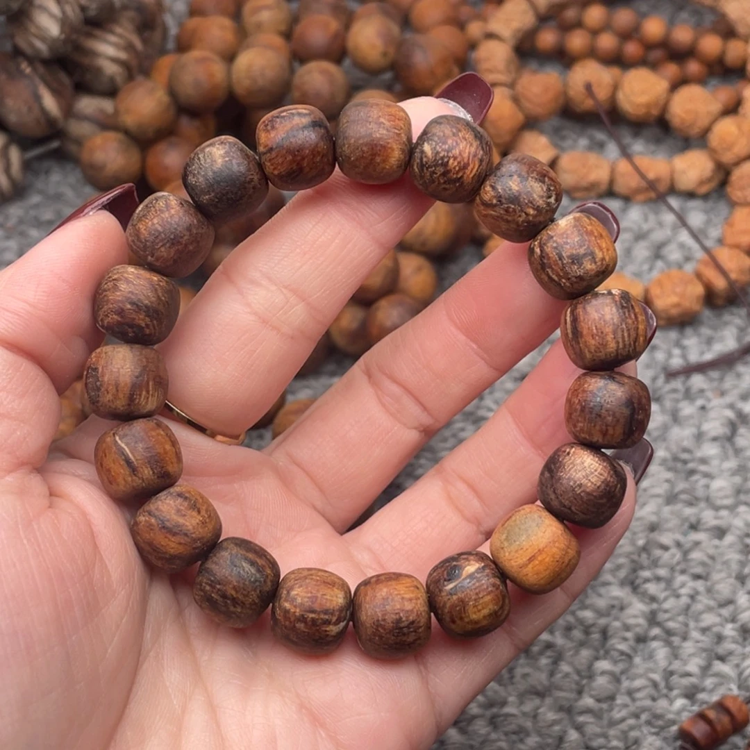 贡木12老型手串贡木