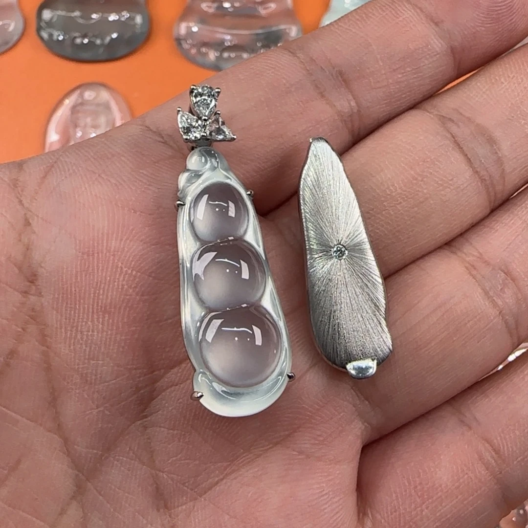 定制翡翠18K金镶嵌天然