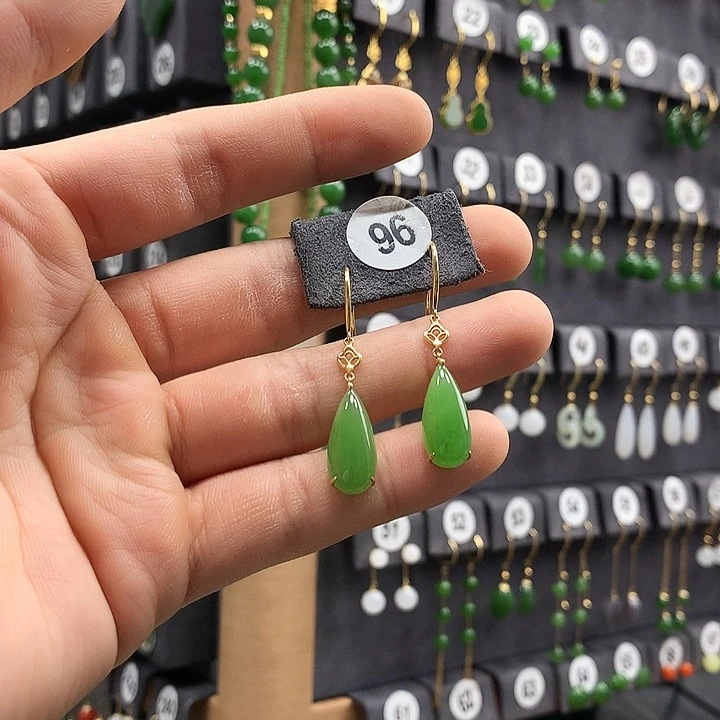 和田玉耳饰18K金镶嵌