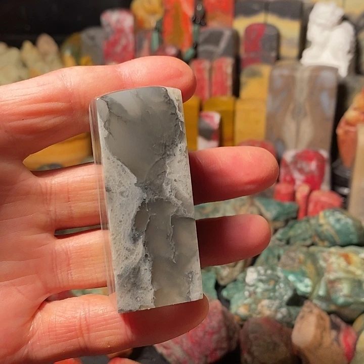 昌化鸡血石水墨冻