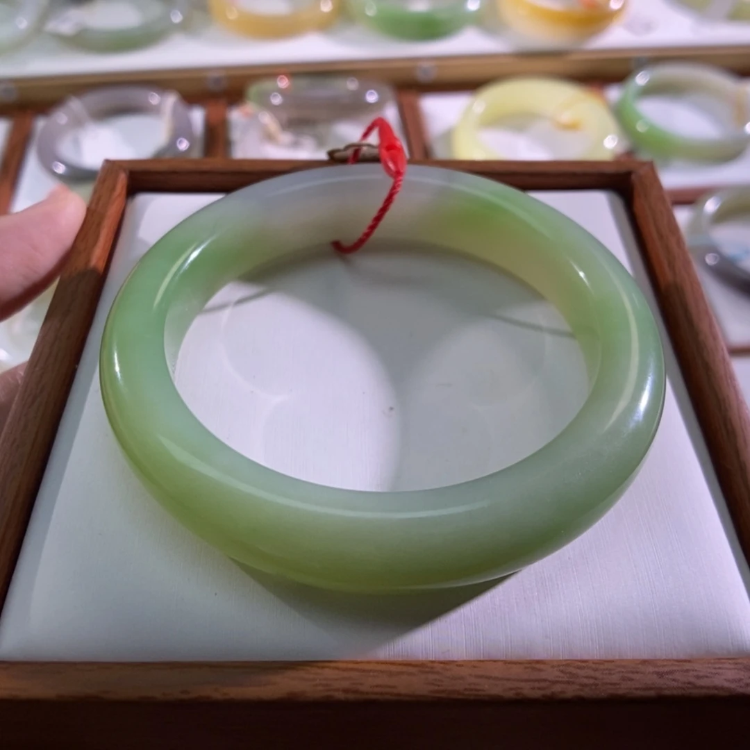 【闪购商品】未镶嵌手镯和田玉（翠青玉）