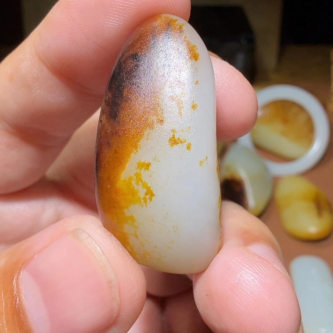 这***？和田玉未镶嵌颈饰