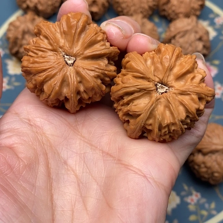 文玩核桃把件小****型三棱