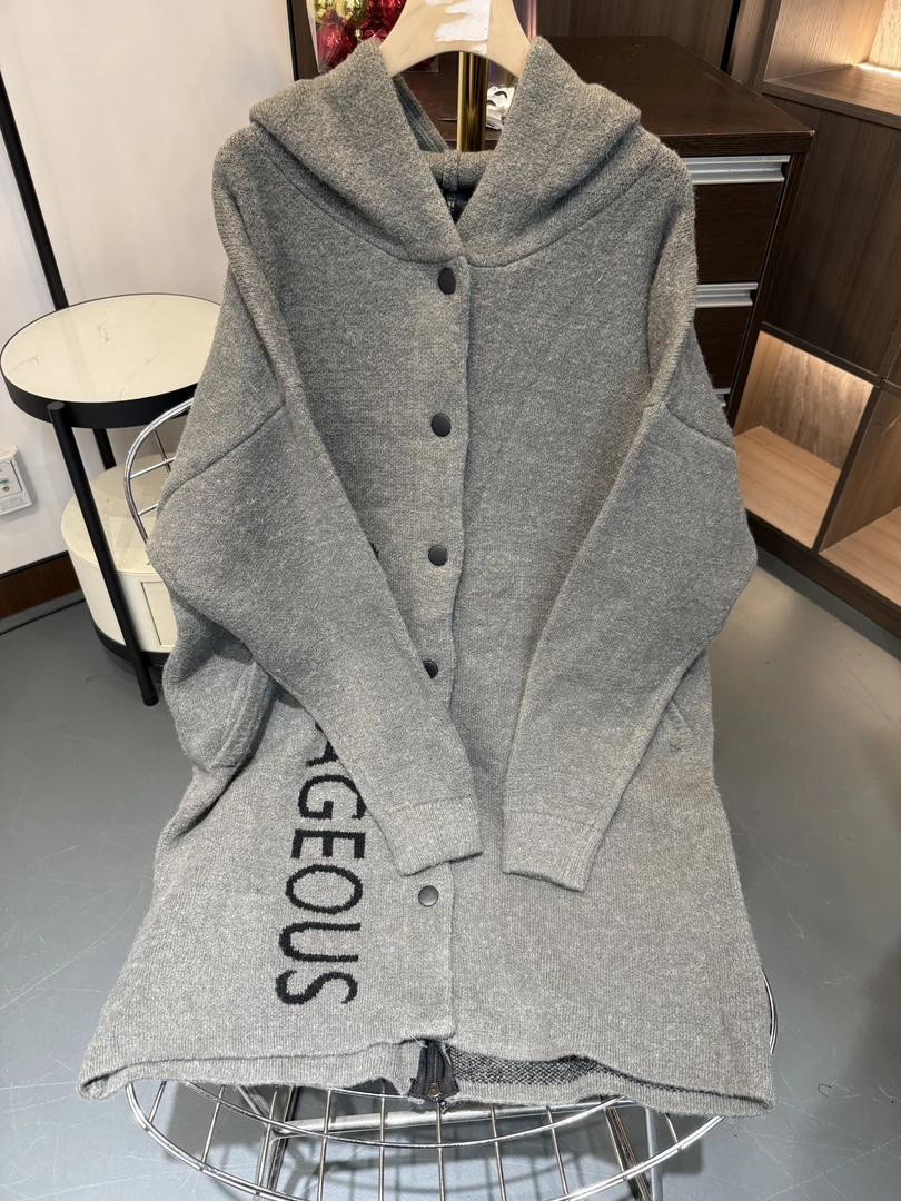 【乔恩清仓】 秋冬款加厚连帽针织衫-A0439