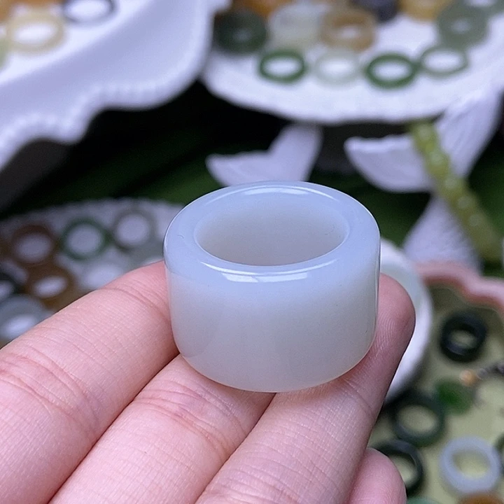 未镶嵌戒指和田玉19.6羊脂白