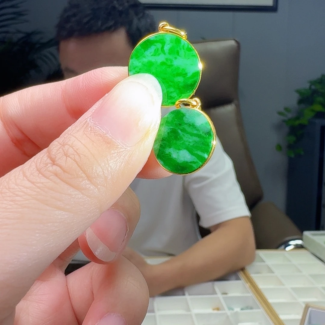 翡翠18K金镶嵌吊坠(不含链)多样性发货其一