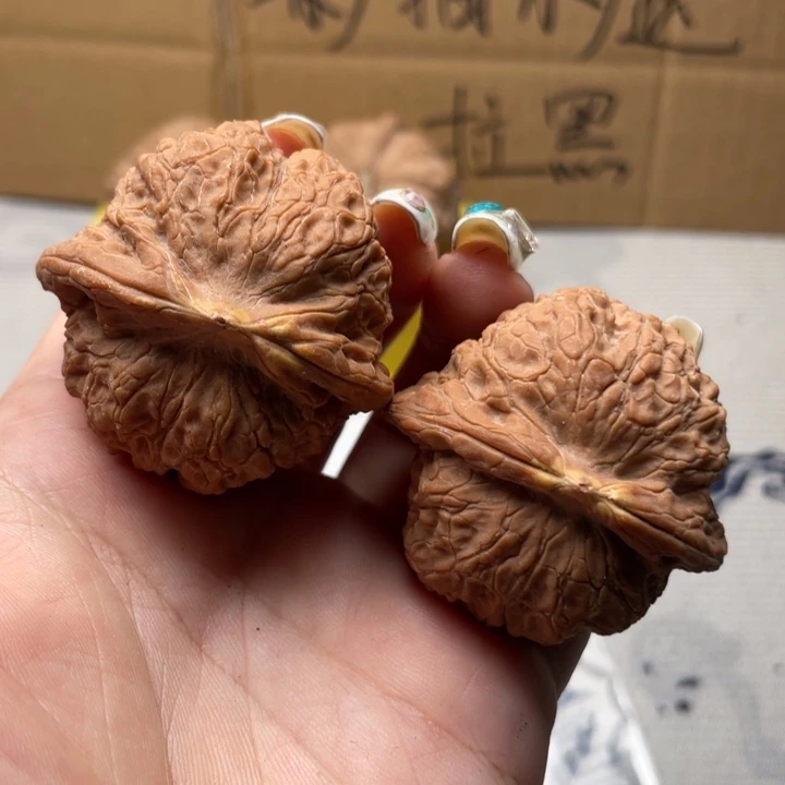 神***光把件文玩核桃血麒麟42