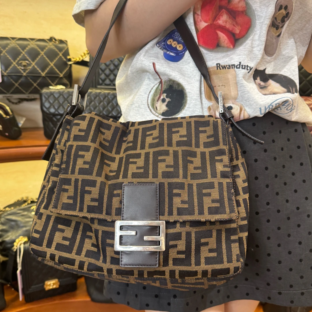 95新 FENDI/芬迪 1593Fendi老花法棍单肩包经典奢侈