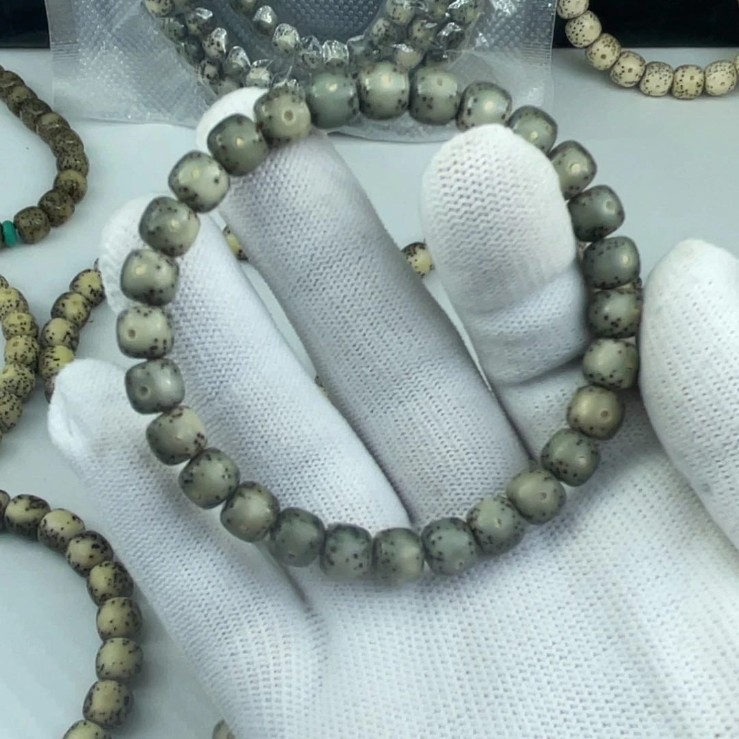 ****星月菩提手串大通体留白小冰糖