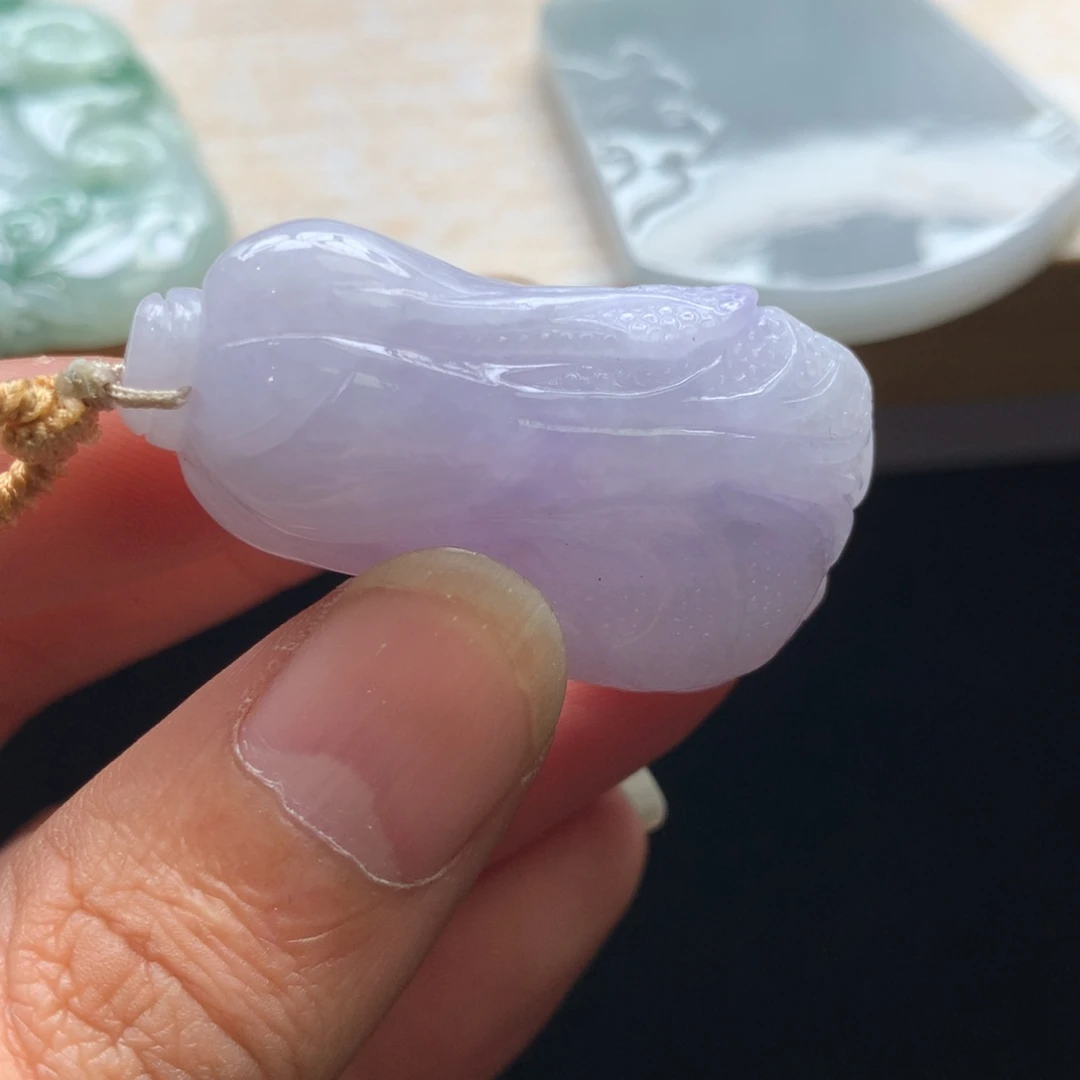 翡翠未镶嵌颈饰吊坠