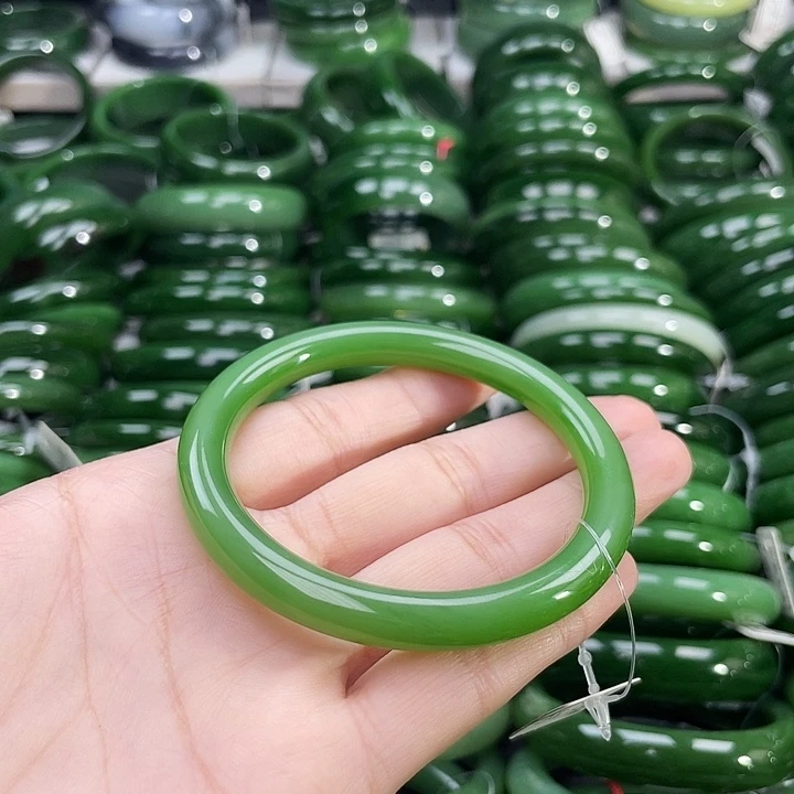 未镶嵌手镯和田玉（碧玉）