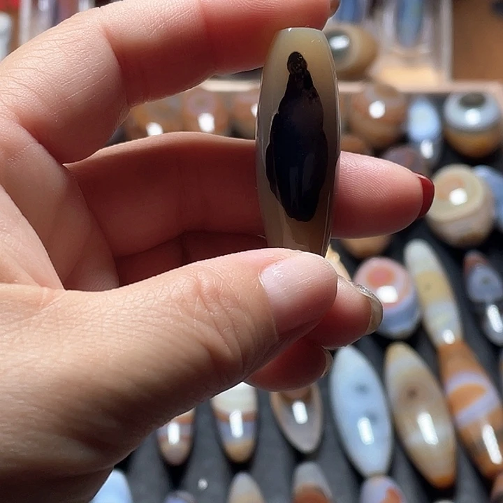 玛瑙/玉髓合金颈饰