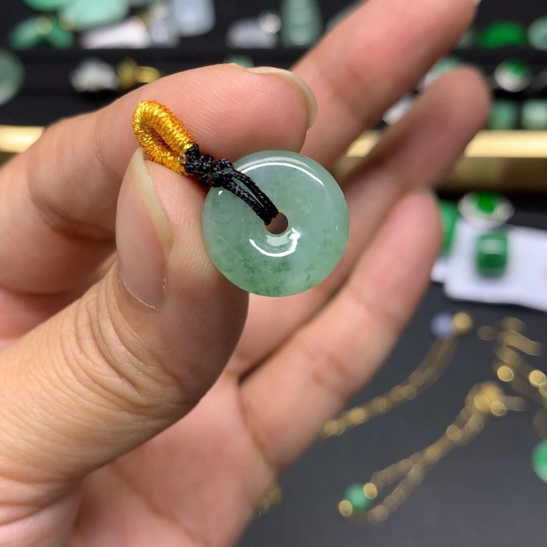 吊坠(不含链)未镶嵌翡翠有纹裂