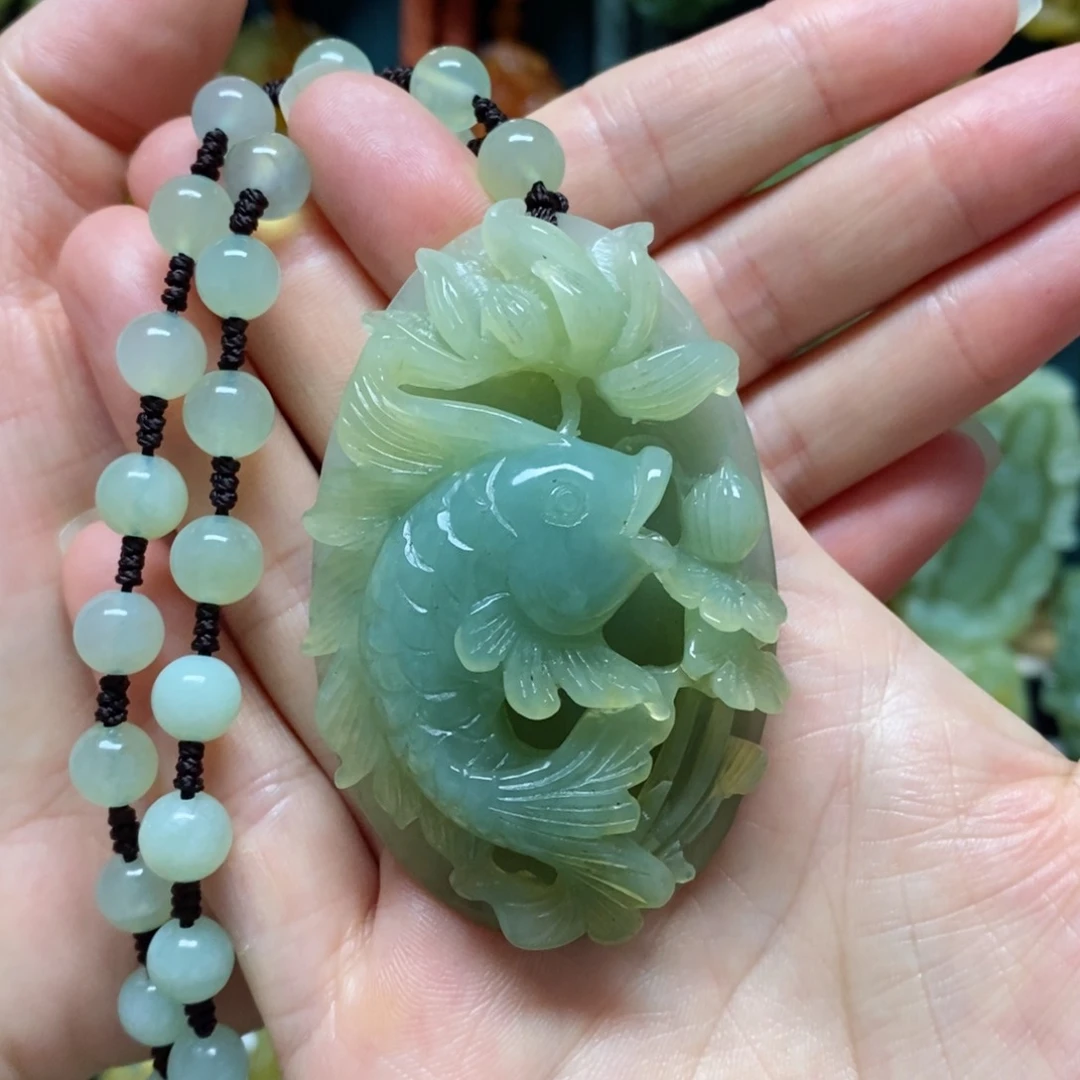 岫玉未镶嵌吊坠(赠链)