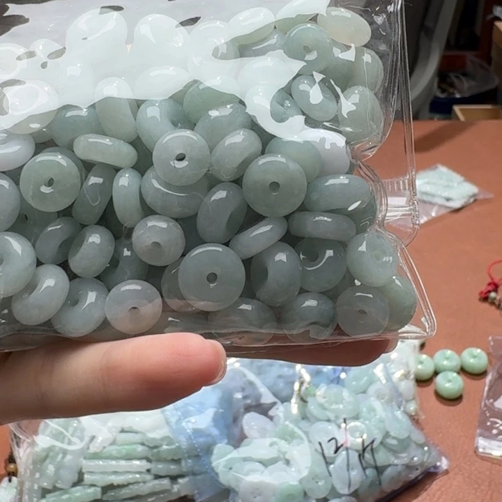 未镶嵌挂件翡翠福利1个，不包邮，拍一单运费发货