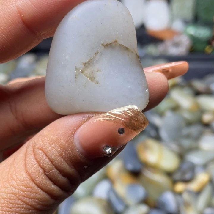 和田玉未镶嵌珠宝半成品