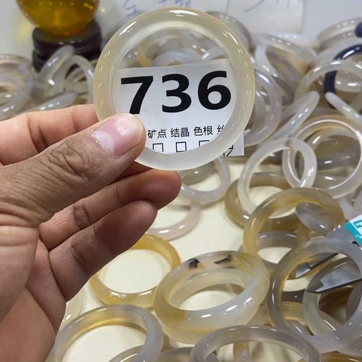 橘***。玛瑙/玉髓手镯未镶嵌