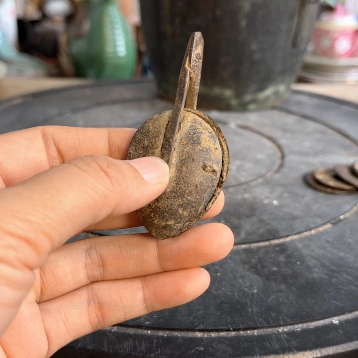 辉***哥瓷片明玉家的老物件